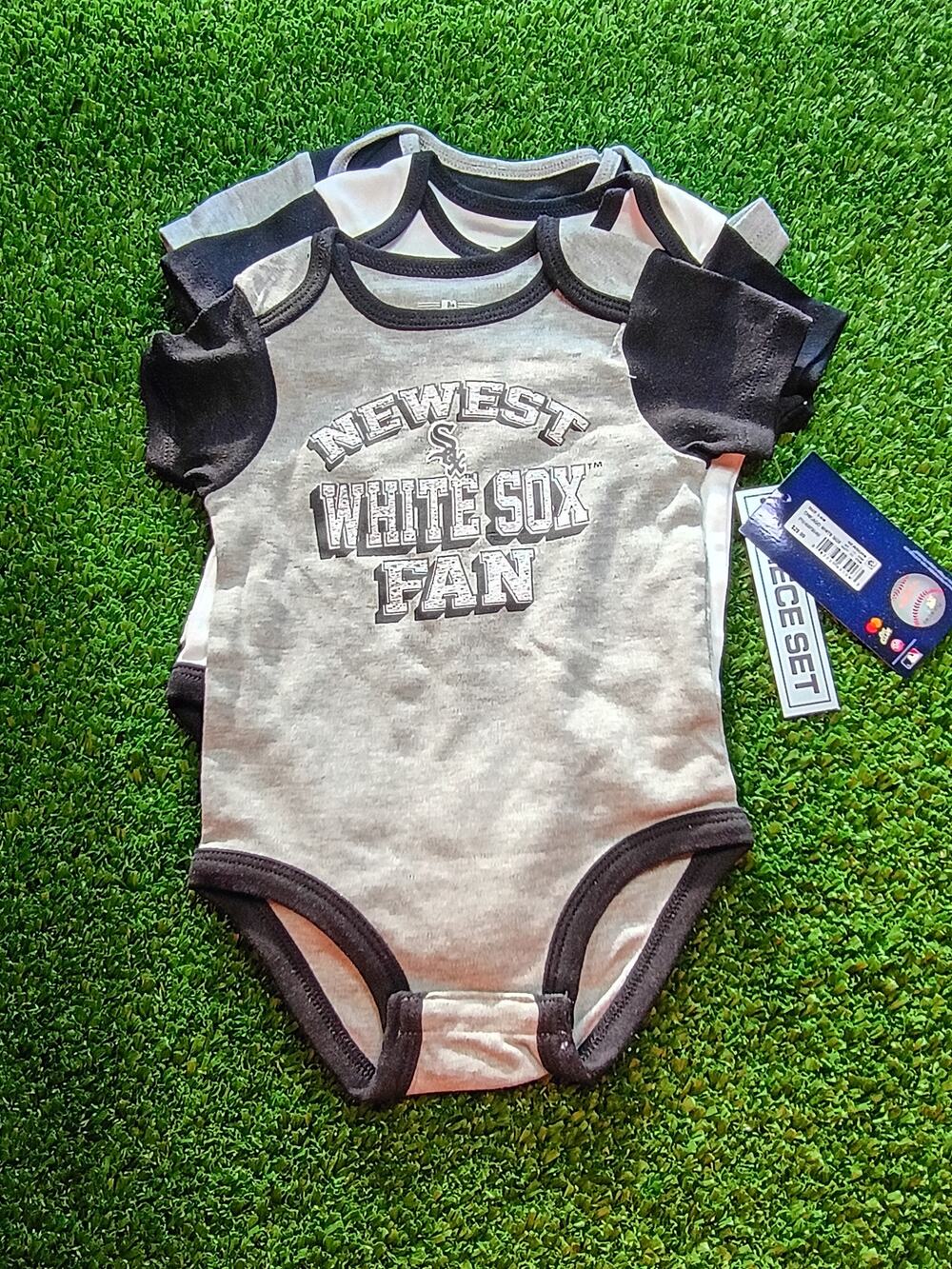Chicago White Sox Infant Bodysuit Set NWT 3-6M